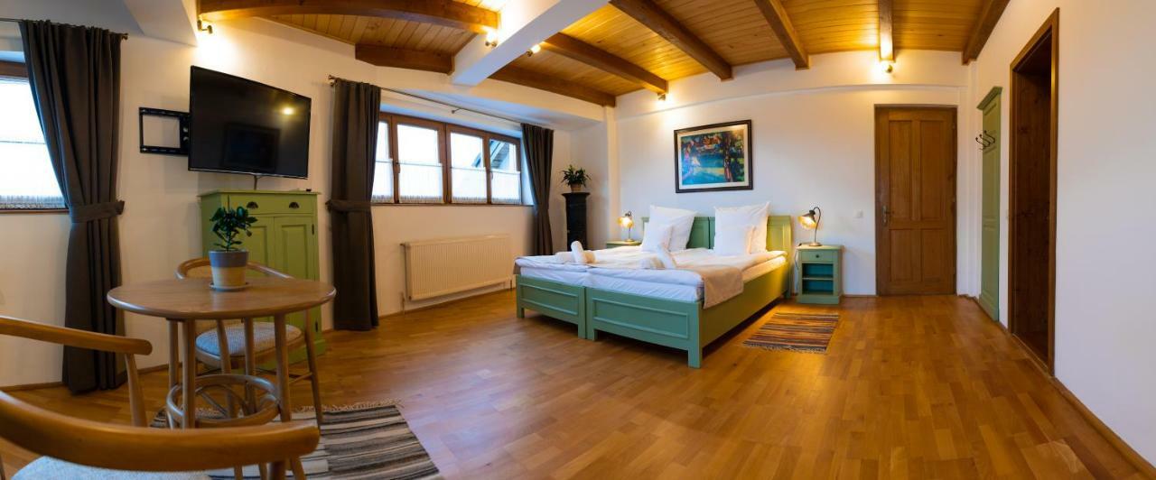 Zumzet Bed & Breakfast Selimbar Luaran gambar
